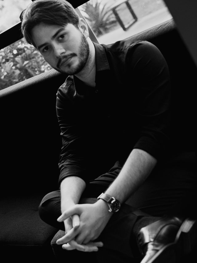 Retrato masculino em preto e branco